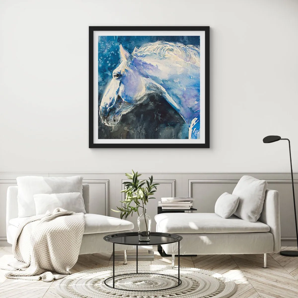 Affisch i svart ram - Porträtt i blått sken - 30x30 cm