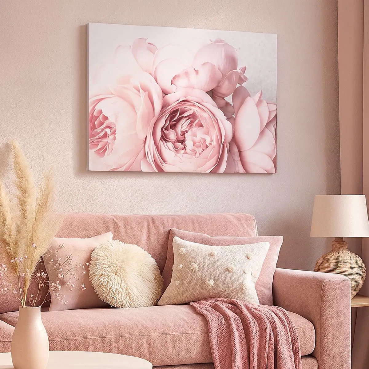 Canvastavla - Bild på duk - Rosa pioner i mjukt ljus mot en ljus bakgrund - 70x50cm - För romantikerna - Modern väggdekoration för vardagsrum och sovrum ARTTOR