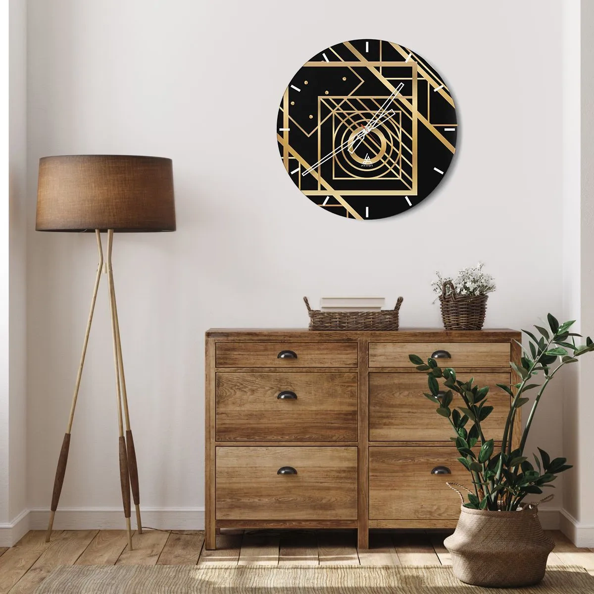 Väggklocka - Klocka på glas - Gyllene geometriskt mönster på svart bakgrund - 30x30cm - Gyllene geometri - Modern väggdekoration för vardagsrum, kök och sovrum ARTTOR