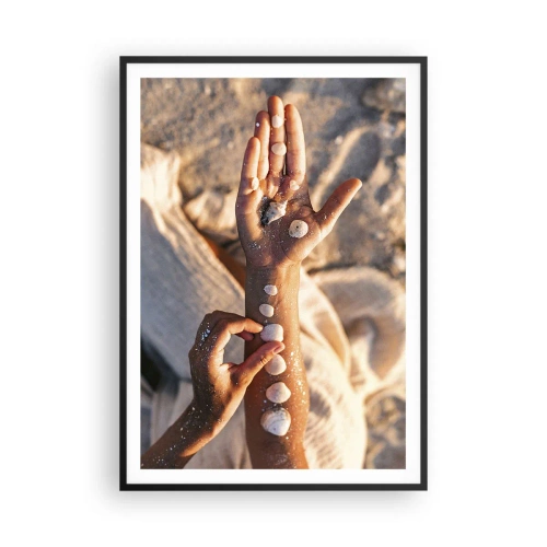 Affisch i svart ram - Skönhet inom handens räckvidd - 70x100 cm