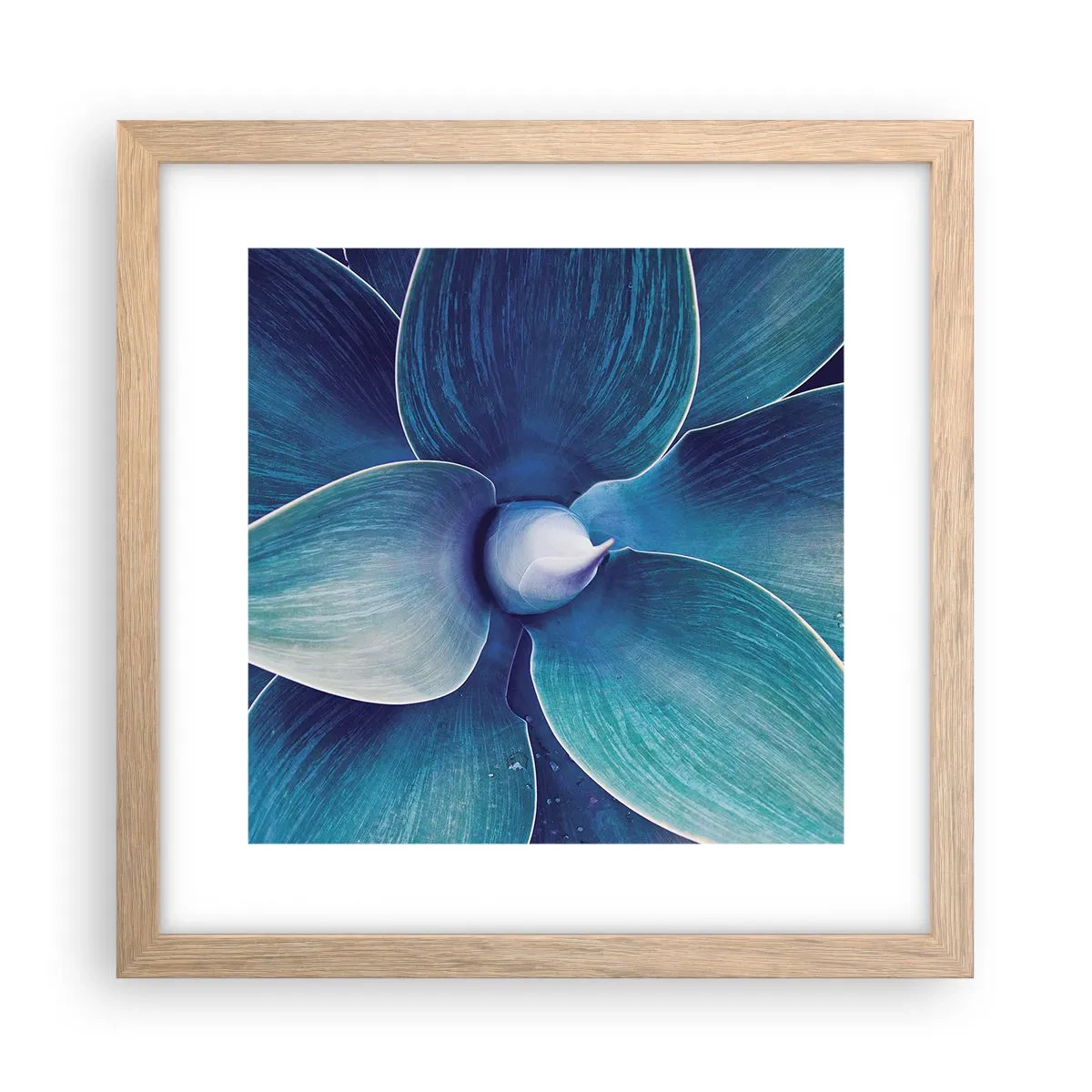 Affisch i ram av ljusek - Blått från himlen - 30x30 cm